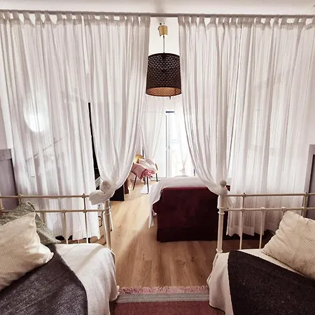 Alegria Bed & Breakfast 4*